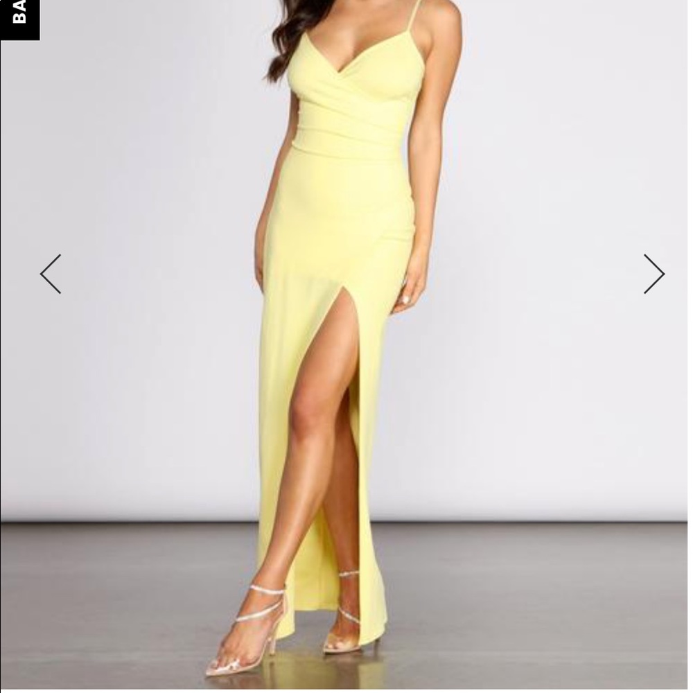 BEAND NEW NEVER WORN yellow formal dress